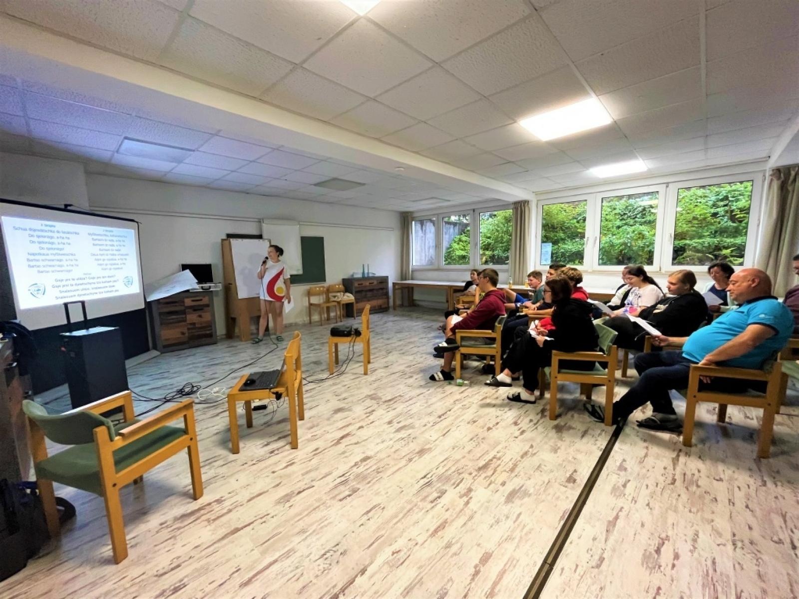 Zdjęcie w galerii na portalu naszraciborz.pl: Młodzież z trzech partnerskich powiatów zgłębiała relację człowiek-las wiadomości z regionu