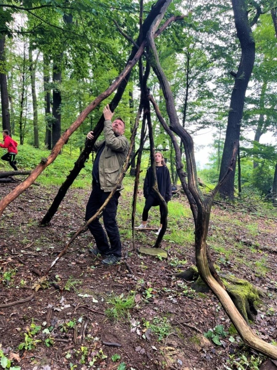 Zdjęcie w galerii na portalu naszraciborz.pl: Młodzież z trzech partnerskich powiatów zgłębiała relację człowiek-las wiadomości z regionu