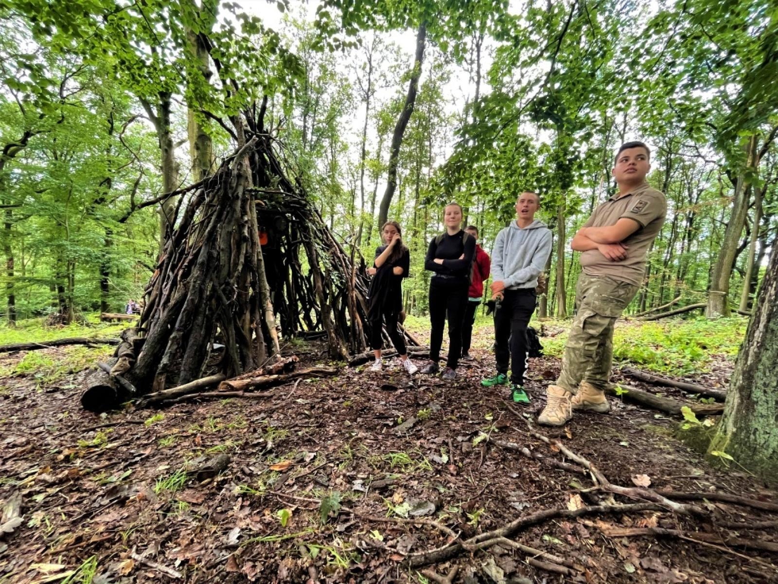 Zdjęcie w galerii na portalu naszraciborz.pl: Młodzież z trzech partnerskich powiatów zgłębiała relację człowiek-las wiadomości z regionu