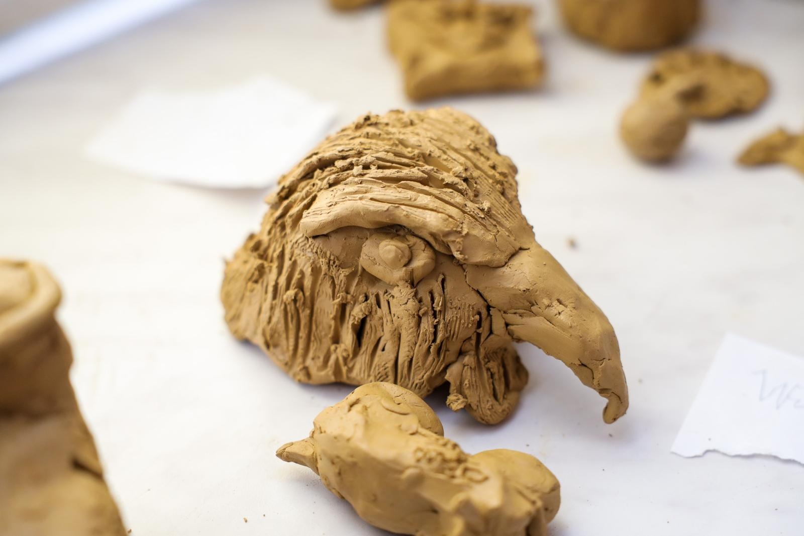 Zdjęcie w galerii na portalu naszraciborz.pl: Wakacje w pracowni rzeźby. Relacja z RCK wiadomości z regionu