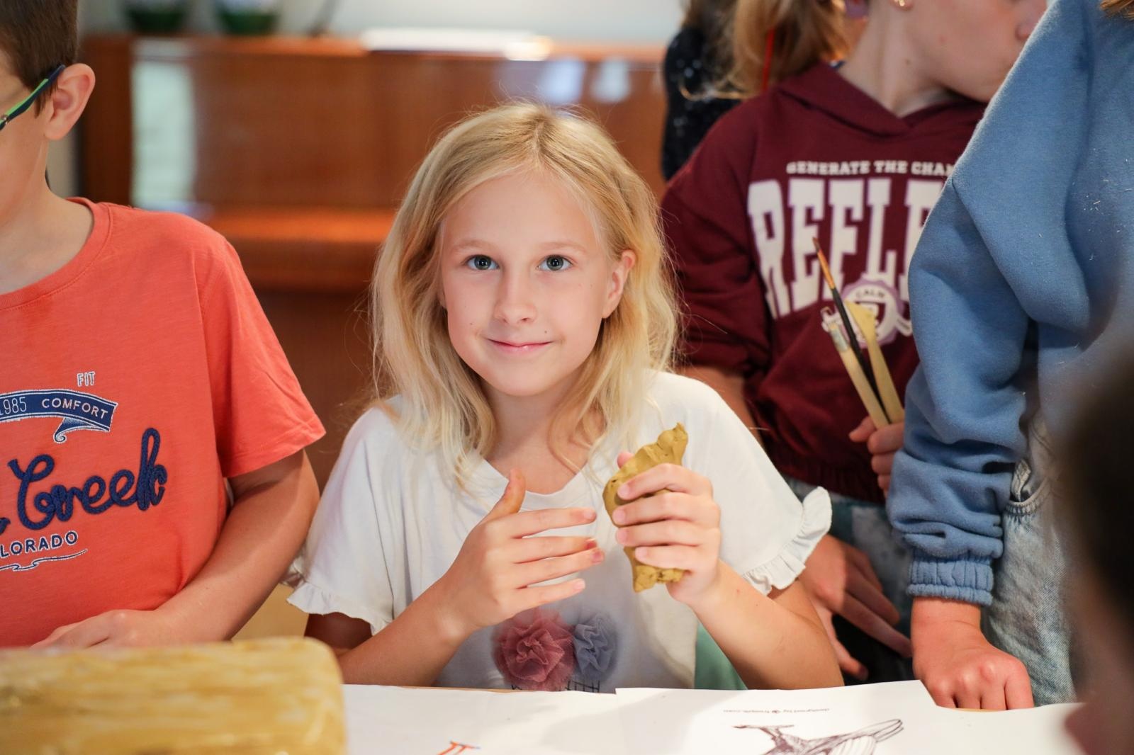 Zdjęcie w galerii na portalu naszraciborz.pl: Wakacje w pracowni rzeźby. Relacja z RCK wiadomości z regionu