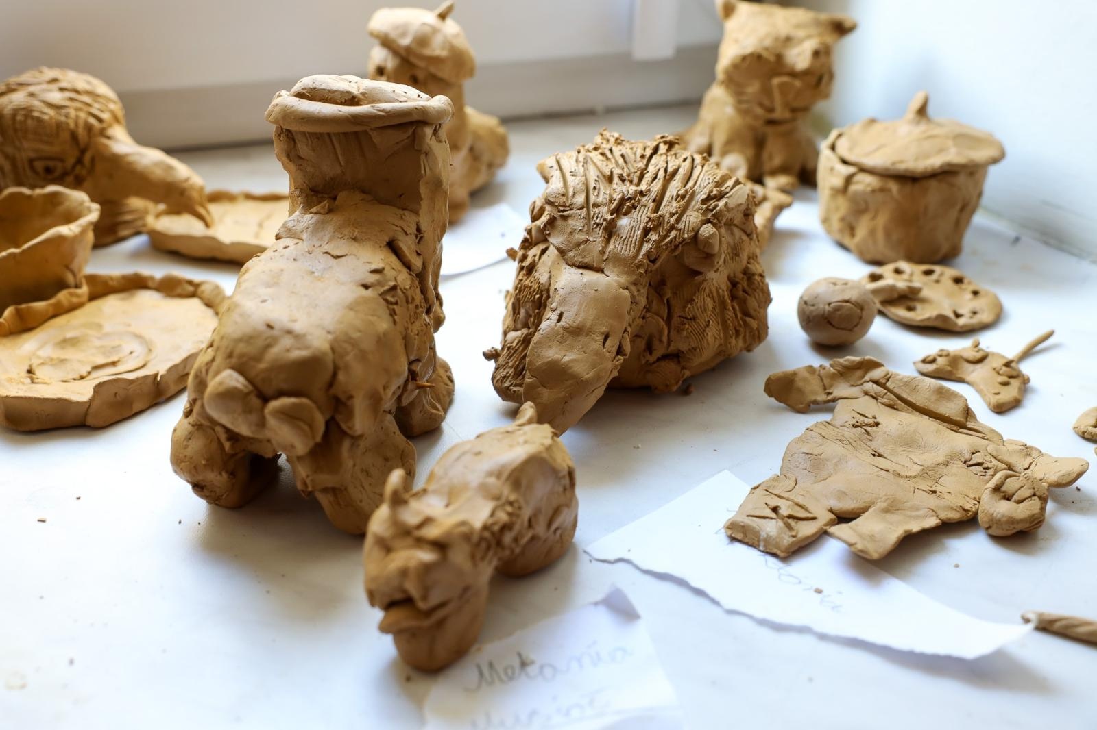 Zdjęcie w galerii na portalu naszraciborz.pl: Wakacje w pracowni rzeźby. Relacja z RCK wiadomości z regionu