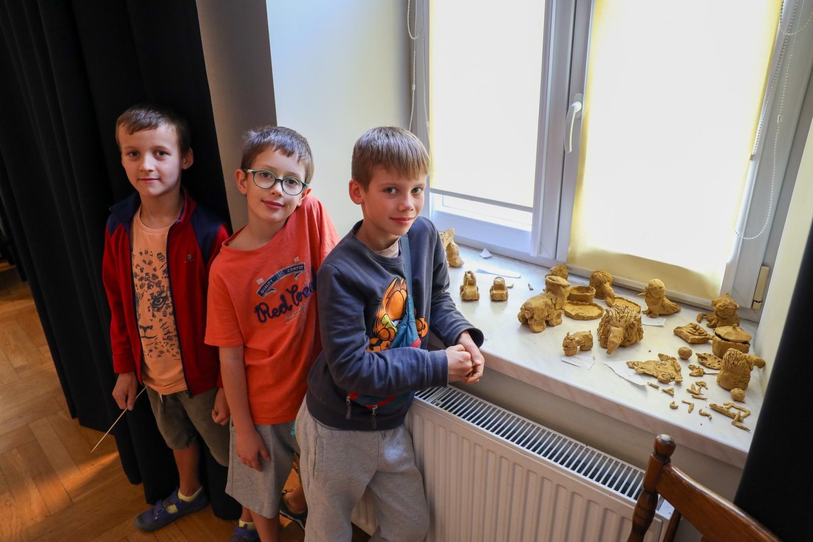 Zdjęcie w galerii na portalu naszraciborz.pl: Wakacje w pracowni rzeźby. Relacja z RCK wiadomości z regionu