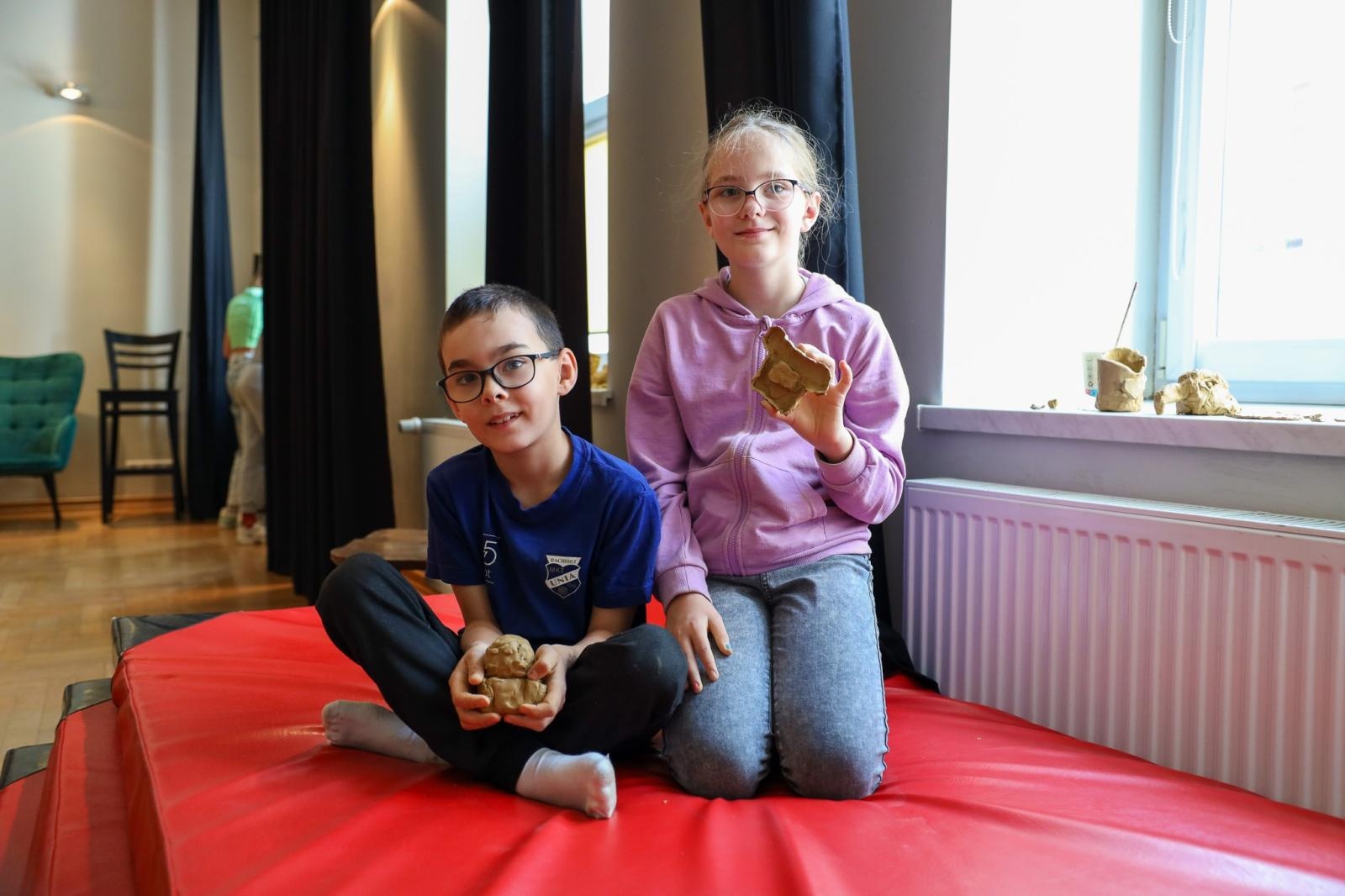 Zdjęcie w galerii na portalu naszraciborz.pl: Wakacje w pracowni rzeźby. Relacja z RCK wiadomości z regionu