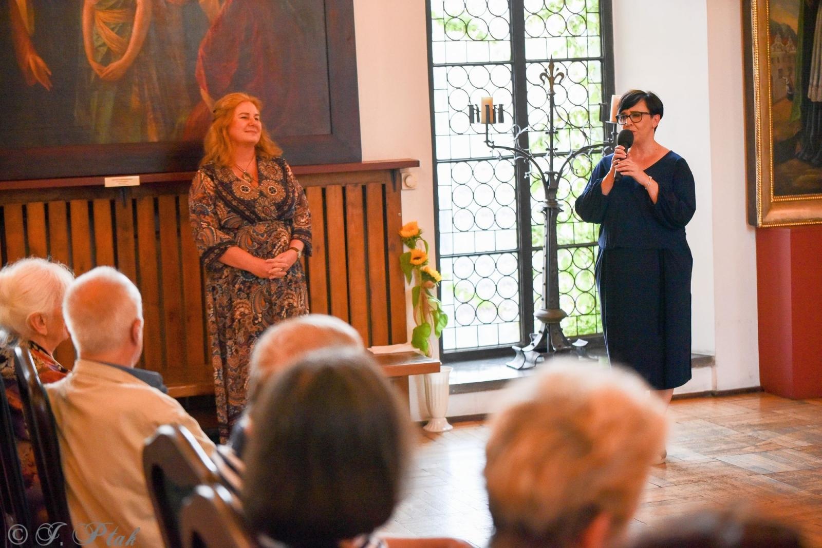 Zdjęcie w galerii na portalu naszraciborz.pl: Misterne kształty z wyobraźni Gurgena Gadachika [FOTO] wiadomości z regionu