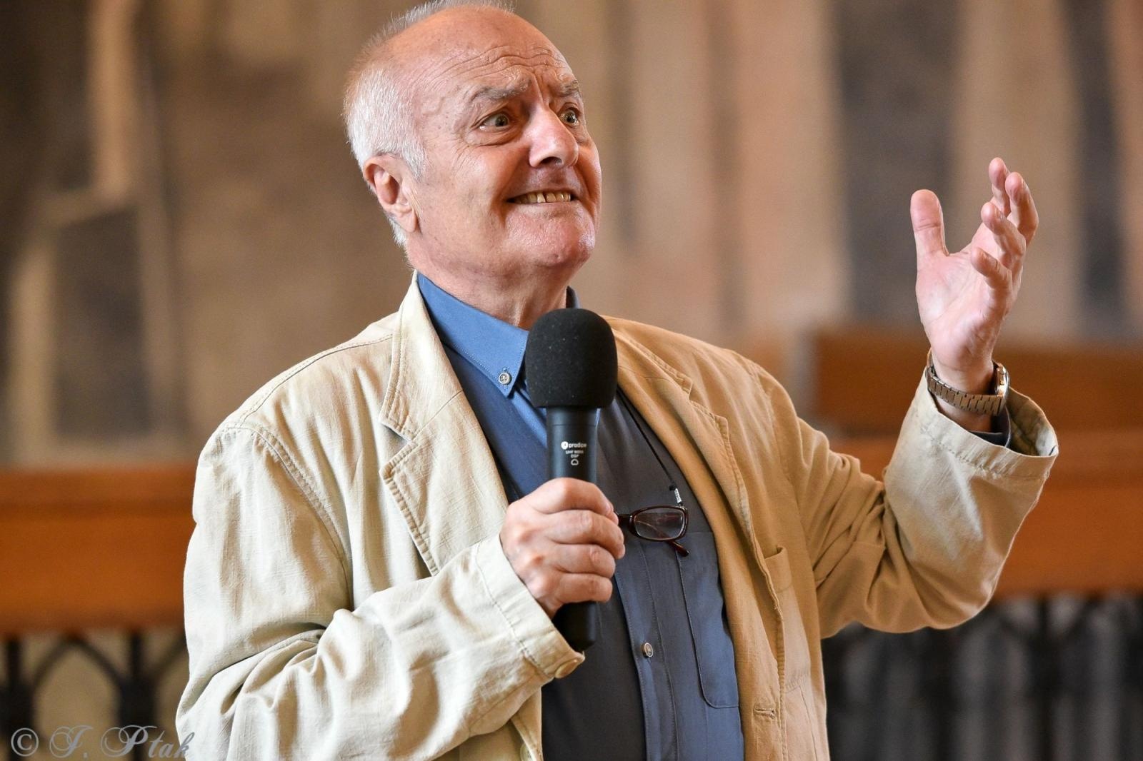 Zdjęcie w galerii na portalu naszraciborz.pl: Misterne kształty z wyobraźni Gurgena Gadachika [FOTO] wiadomości z regionu