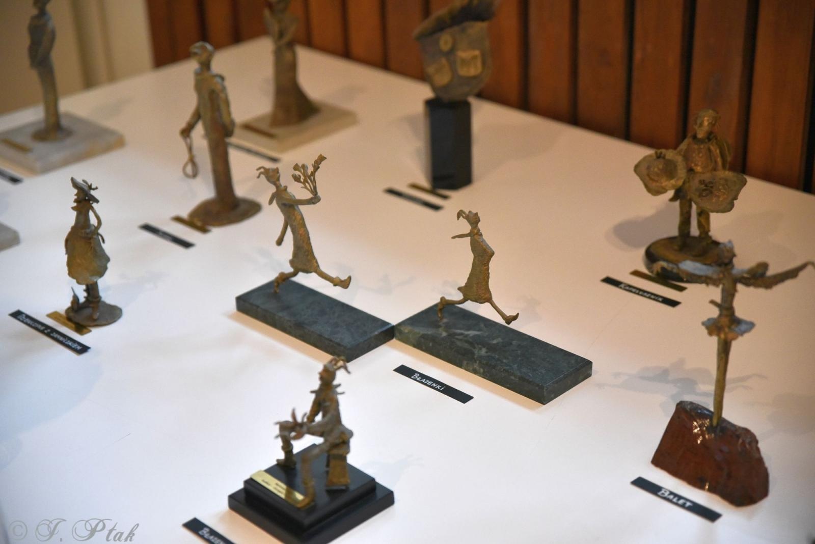 Zdjęcie w galerii na portalu naszraciborz.pl: Misterne kształty z wyobraźni Gurgena Gadachika [FOTO] wiadomości z regionu