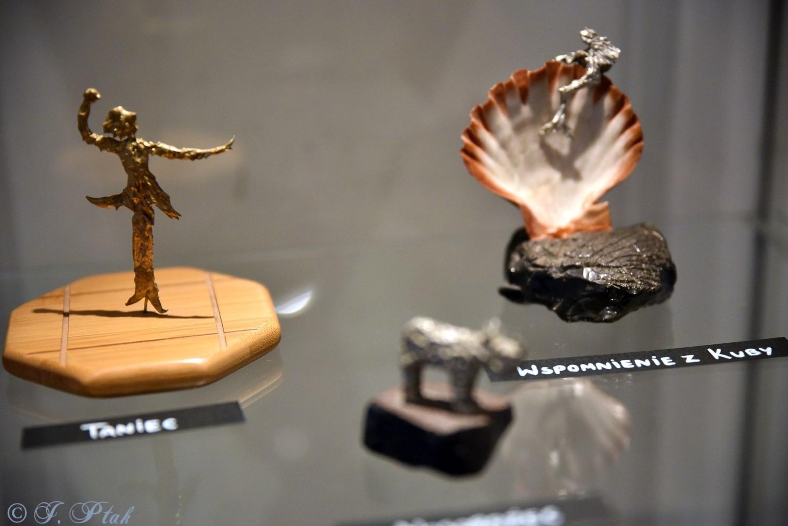 Zdjęcie w galerii na portalu naszraciborz.pl: Misterne kształty z wyobraźni Gurgena Gadachika [FOTO] wiadomości z regionu