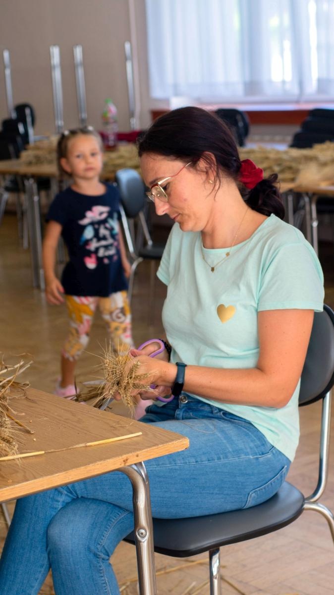 Zdjęcie w galerii na portalu naszraciborz.pl: Bez plastiku i sztucznych kwiatów. W Bojanowie przygotowali już koronę żniwną [FOTO] wiadomości z regionu