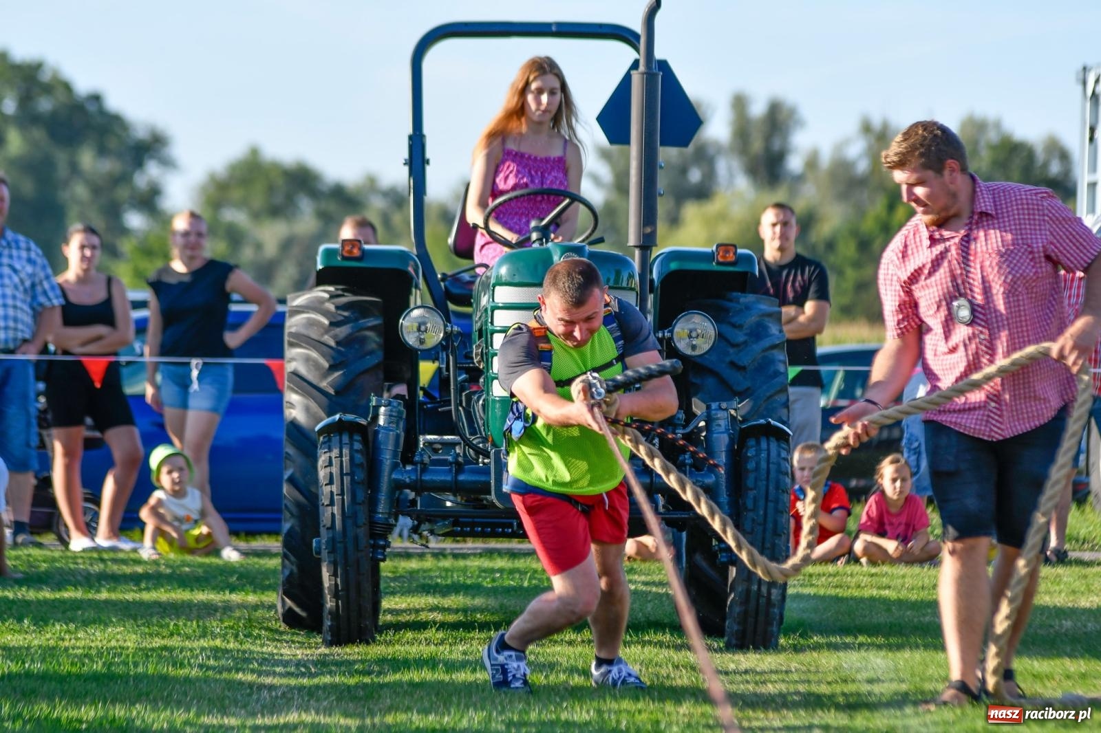 Zdjęcie w galerii na portalu naszraciborz.pl: W farmerach siła, czyli BamberParty 2023 w Grzegorzowicach [FOTO i WIDEO] wiadomości z regionu