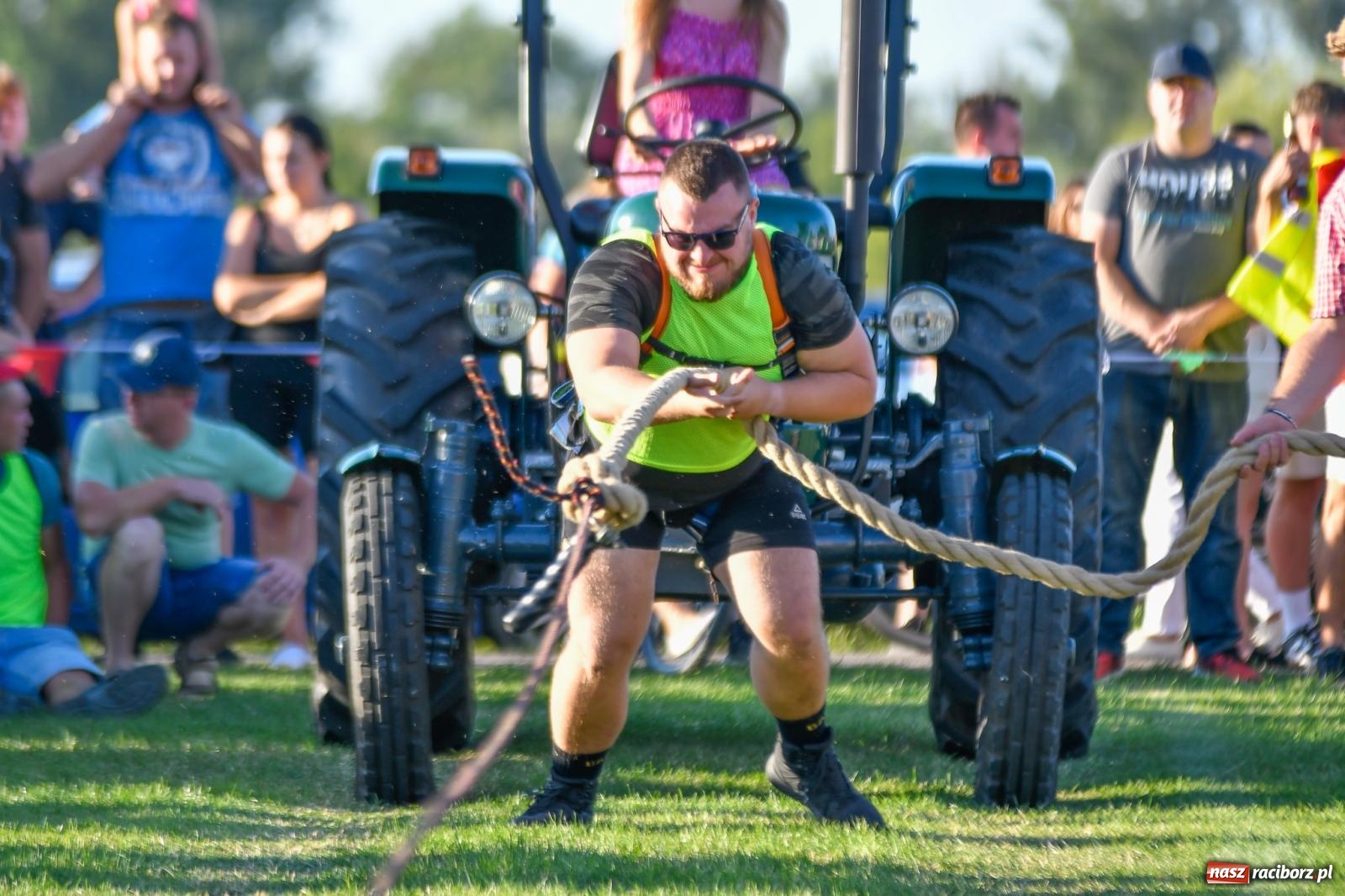 Zdjęcie w galerii na portalu naszraciborz.pl: W farmerach siła, czyli BamberParty 2023 w Grzegorzowicach [FOTO i WIDEO] wiadomości z regionu