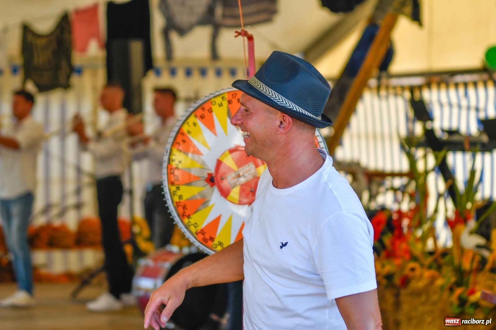 Zdjęcie w galerii na portalu naszraciborz.pl: W farmerach siła, czyli BamberParty 2023 w Grzegorzowicach [FOTO i WIDEO] wiadomości z regionu