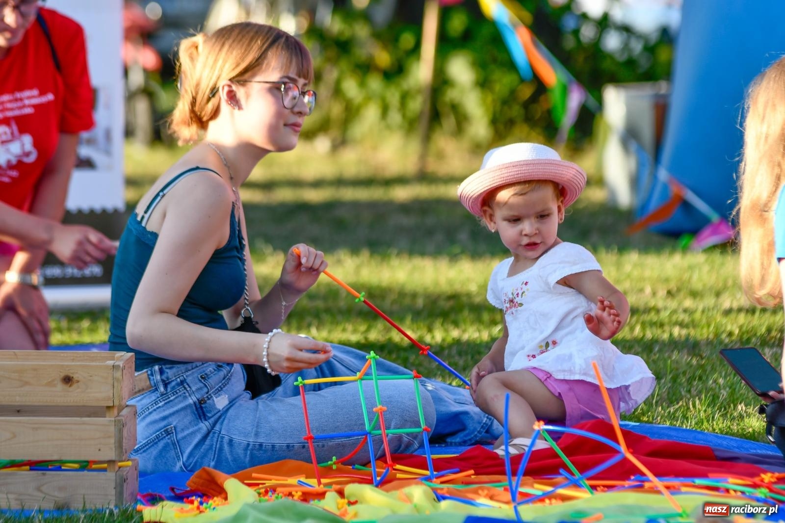 Zdjęcie w galerii na portalu naszraciborz.pl: W farmerach siła, czyli BamberParty 2023 w Grzegorzowicach [FOTO i WIDEO] wiadomości z regionu