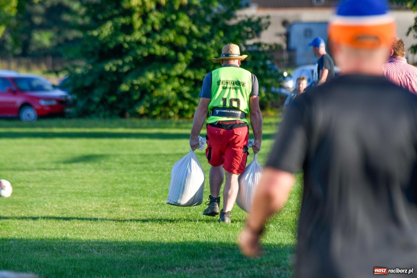 Zdjęcie w galerii na portalu naszraciborz.pl: W farmerach siła, czyli BamberParty 2023 w Grzegorzowicach [FOTO i WIDEO] wiadomości z regionu