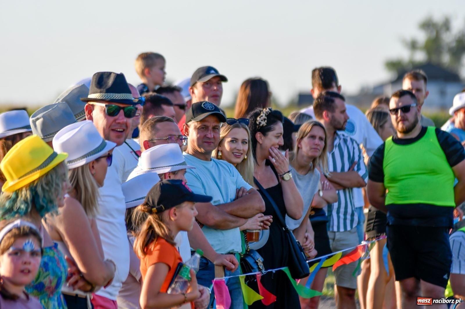 Zdjęcie w galerii na portalu naszraciborz.pl: W farmerach siła, czyli BamberParty 2023 w Grzegorzowicach [FOTO i WIDEO] wiadomości z regionu