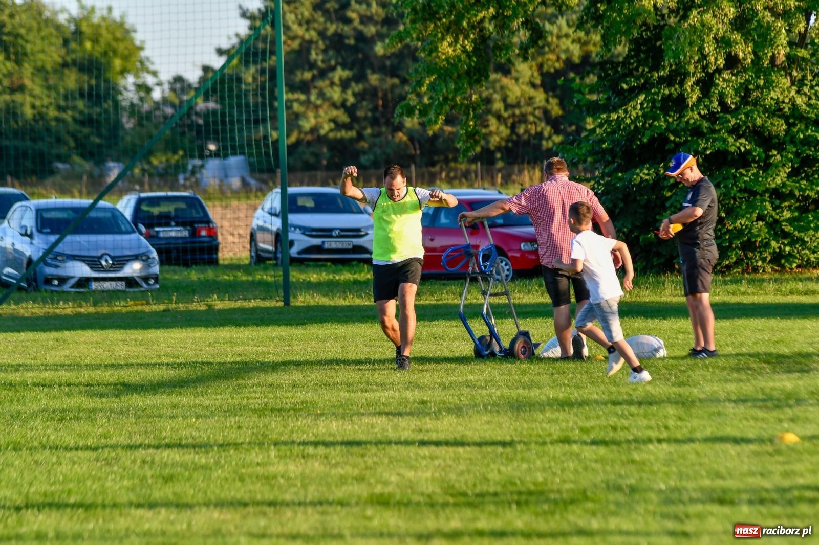 Zdjęcie w galerii na portalu naszraciborz.pl: W farmerach siła, czyli BamberParty 2023 w Grzegorzowicach [FOTO i WIDEO] wiadomości z regionu