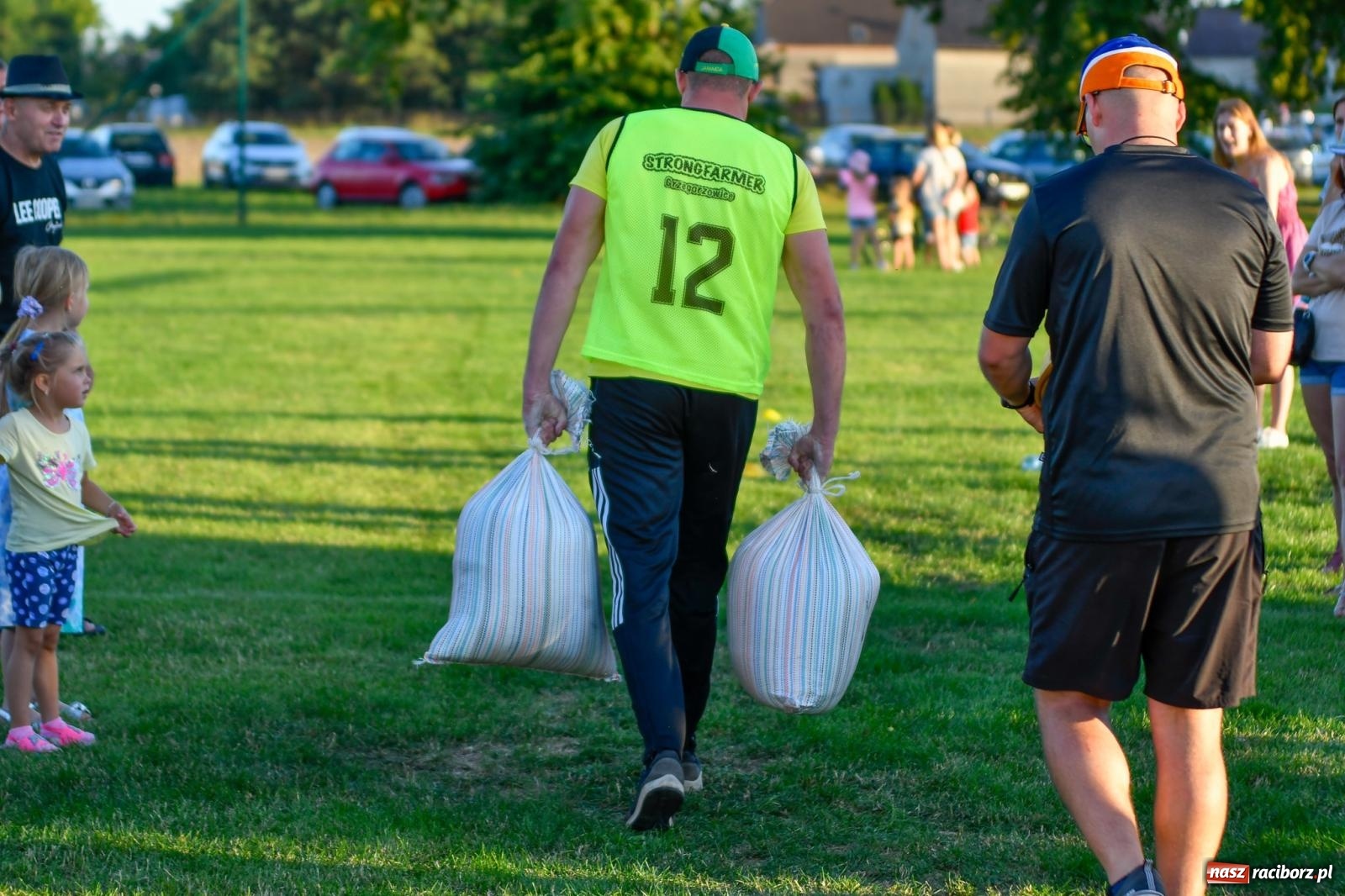 Zdjęcie w galerii na portalu naszraciborz.pl: W farmerach siła, czyli BamberParty 2023 w Grzegorzowicach [FOTO i WIDEO] wiadomości z regionu