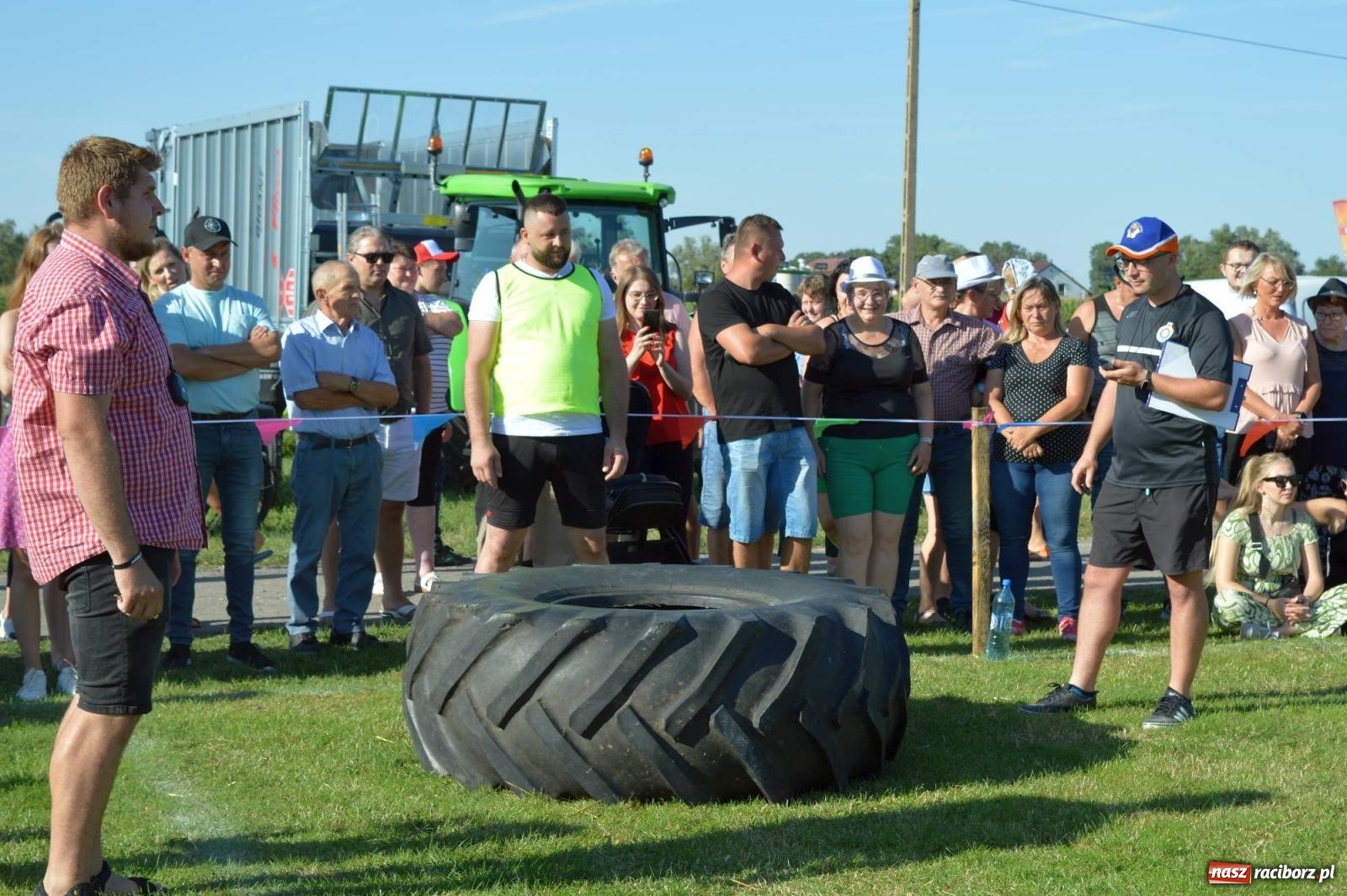 Zdjęcie w galerii na portalu naszraciborz.pl: W farmerach siła, czyli BamberParty 2023 w Grzegorzowicach [FOTO i WIDEO] wiadomości z regionu