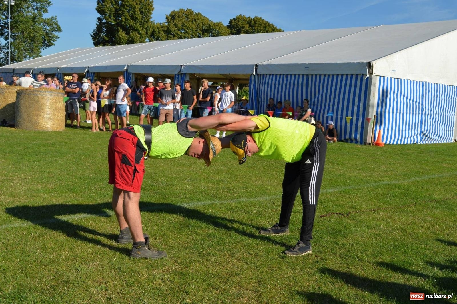 Zdjęcie w galerii na portalu naszraciborz.pl: W farmerach siła, czyli BamberParty 2023 w Grzegorzowicach [FOTO i WIDEO] wiadomości z regionu