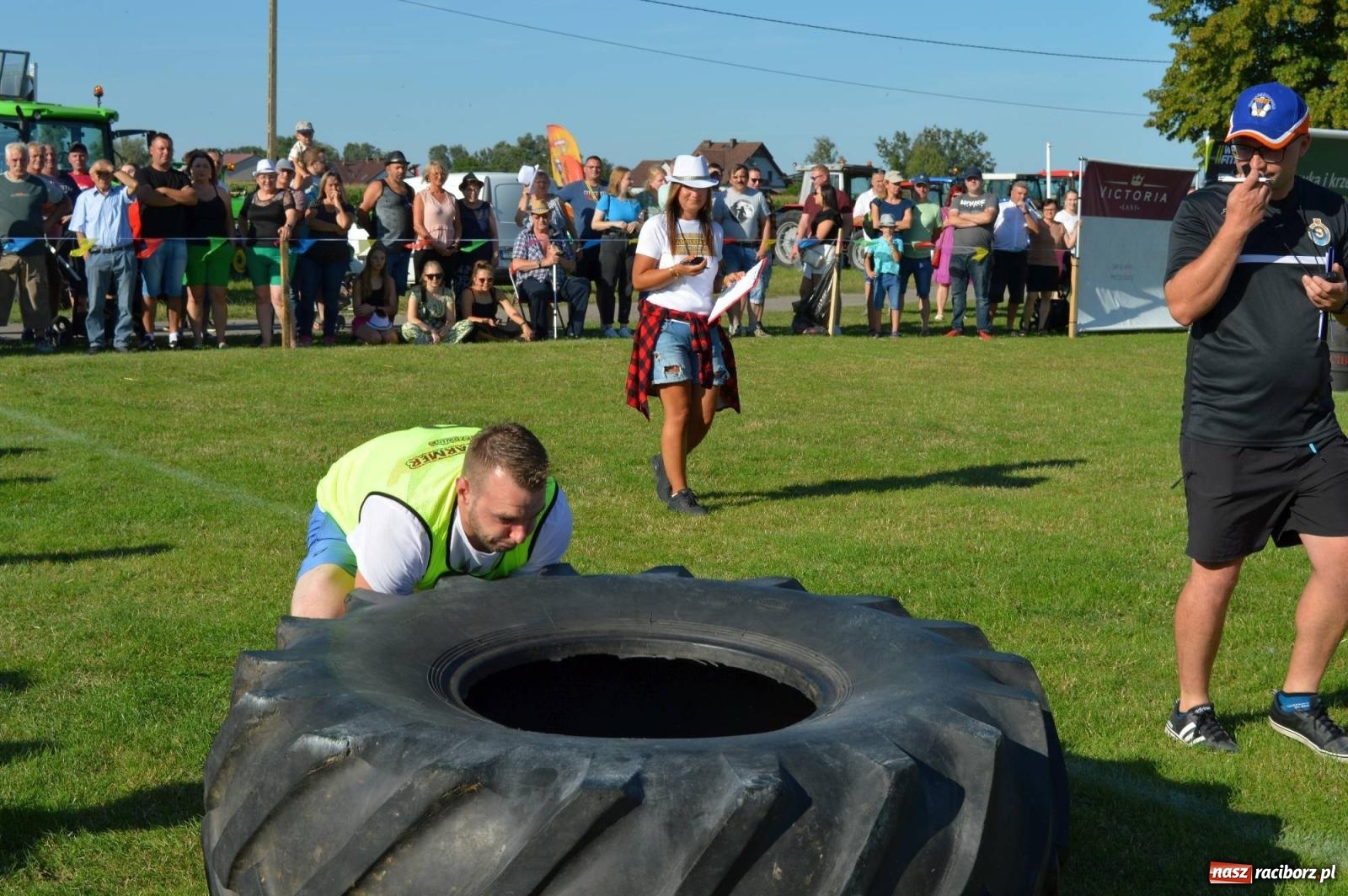 Zdjęcie w galerii na portalu naszraciborz.pl: W farmerach siła, czyli BamberParty 2023 w Grzegorzowicach [FOTO i WIDEO] wiadomości z regionu