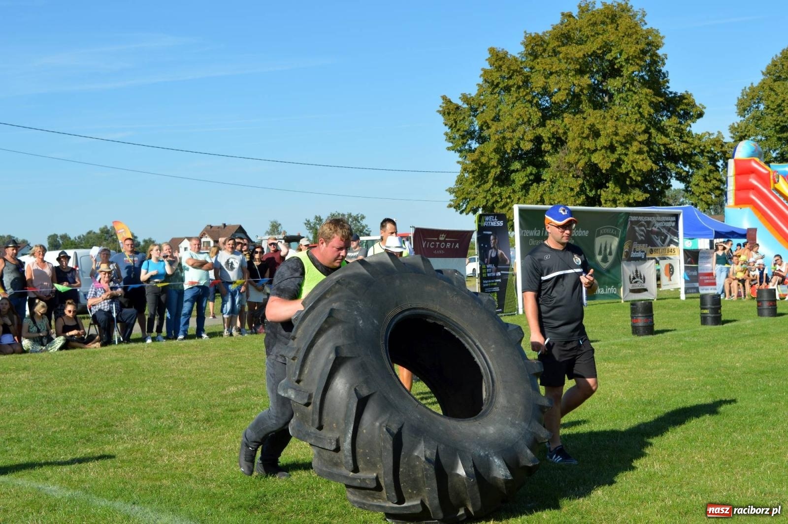 Zdjęcie w galerii na portalu naszraciborz.pl: W farmerach siła, czyli BamberParty 2023 w Grzegorzowicach [FOTO i WIDEO] wiadomości z regionu