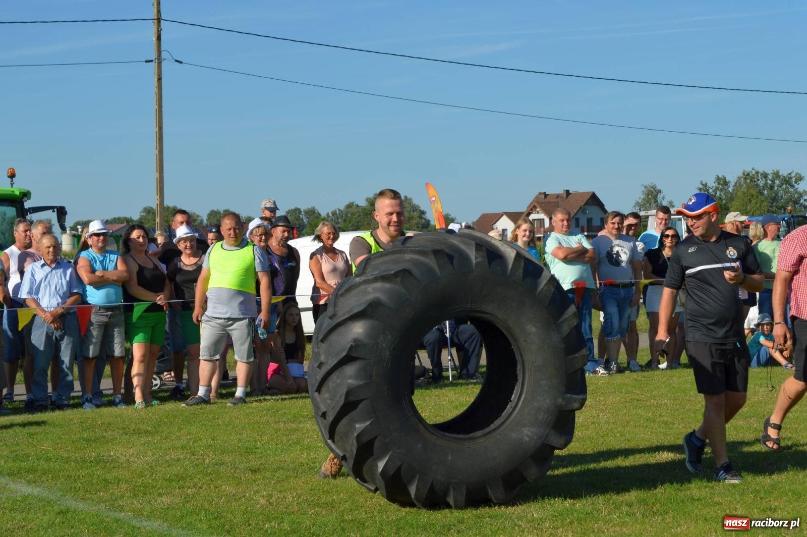 Zdjęcie w galerii na portalu naszraciborz.pl: W farmerach siła, czyli BamberParty 2023 w Grzegorzowicach [FOTO i WIDEO] wiadomości z regionu