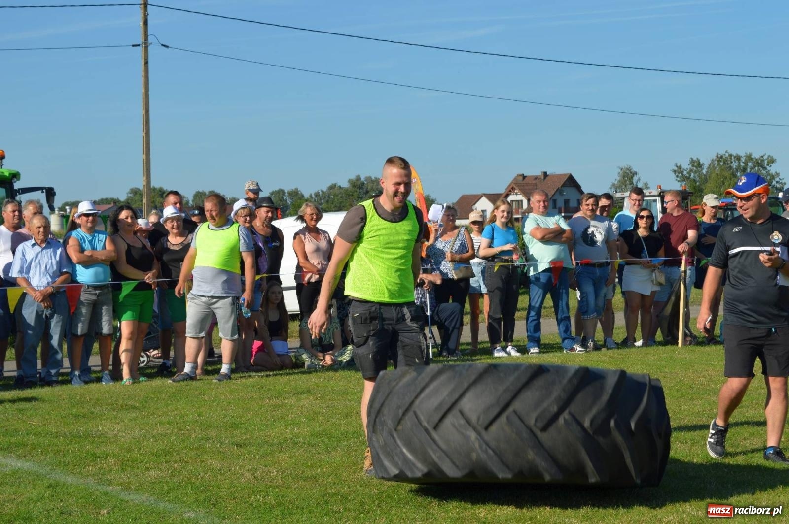 Zdjęcie w galerii na portalu naszraciborz.pl: W farmerach siła, czyli BamberParty 2023 w Grzegorzowicach [FOTO i WIDEO] wiadomości z regionu