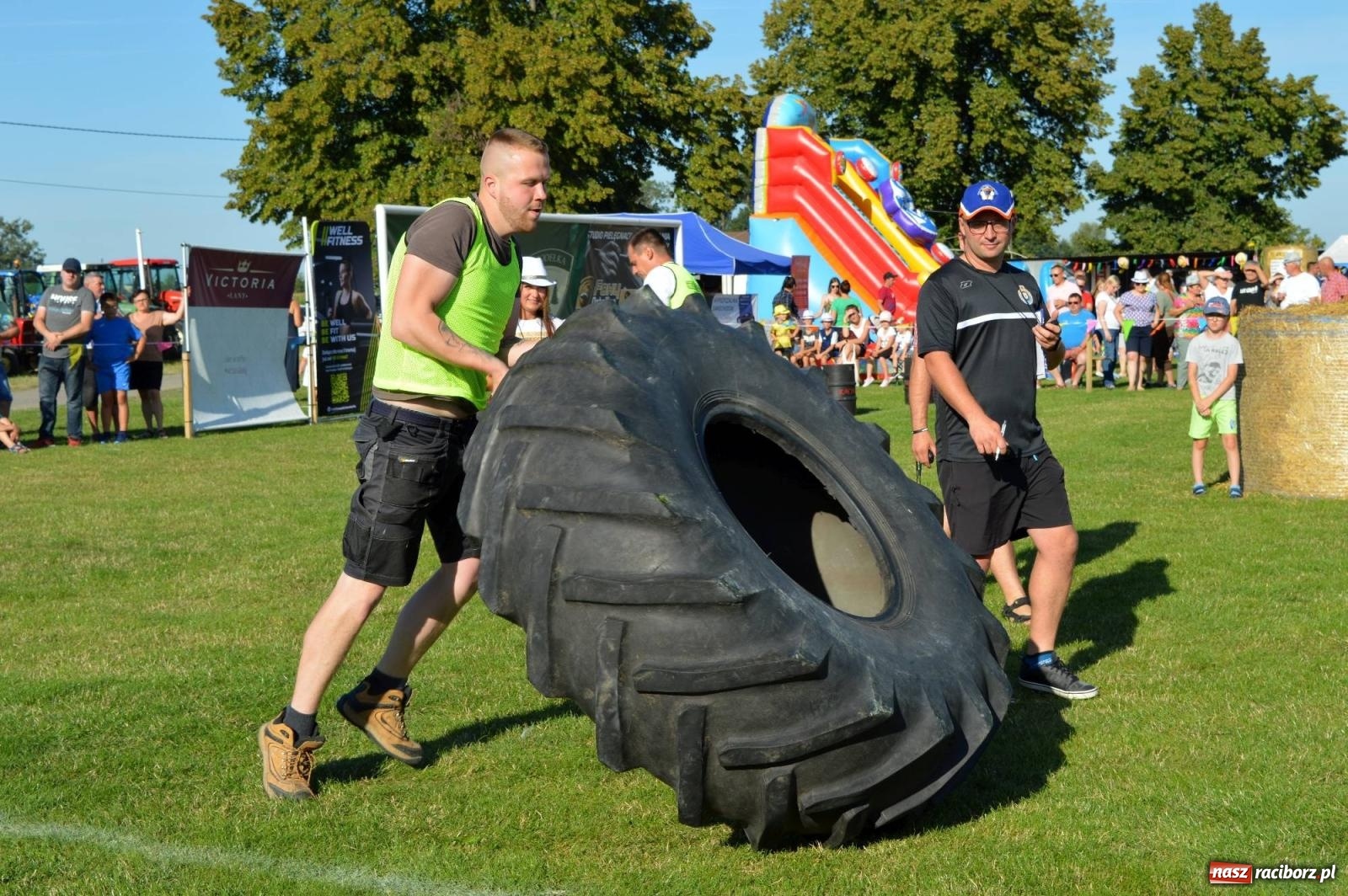 Zdjęcie w galerii na portalu naszraciborz.pl: W farmerach siła, czyli BamberParty 2023 w Grzegorzowicach [FOTO i WIDEO] wiadomości z regionu