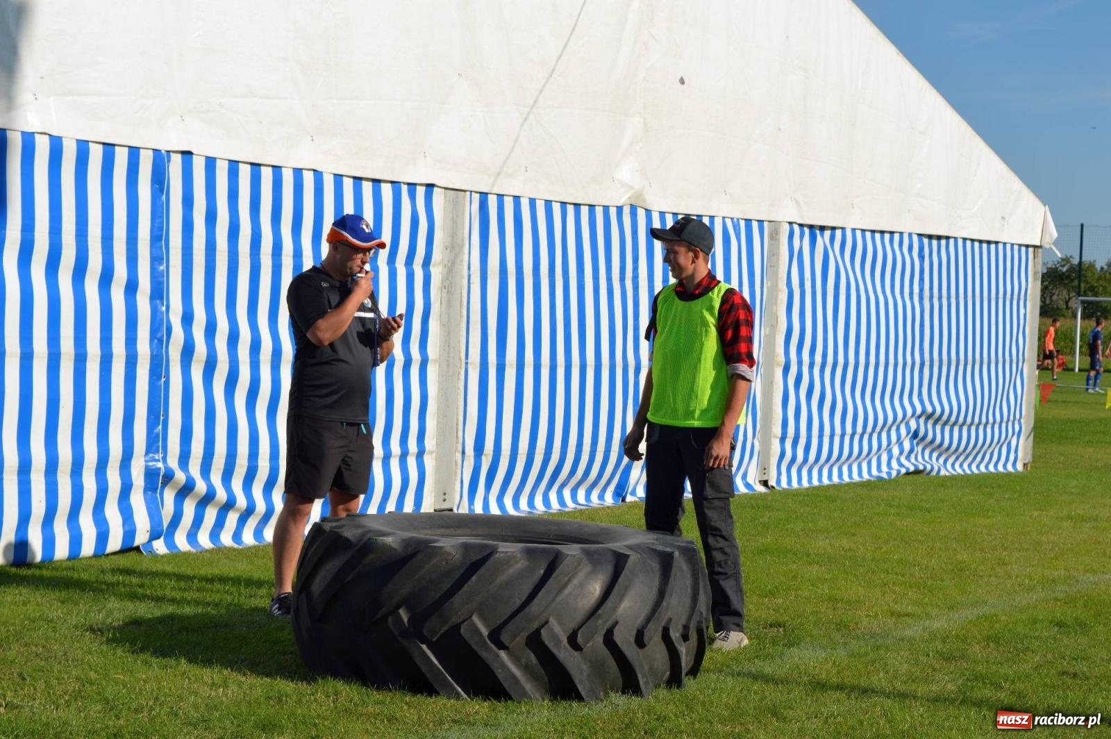 Zdjęcie w galerii na portalu naszraciborz.pl: W farmerach siła, czyli BamberParty 2023 w Grzegorzowicach [FOTO i WIDEO] wiadomości z regionu