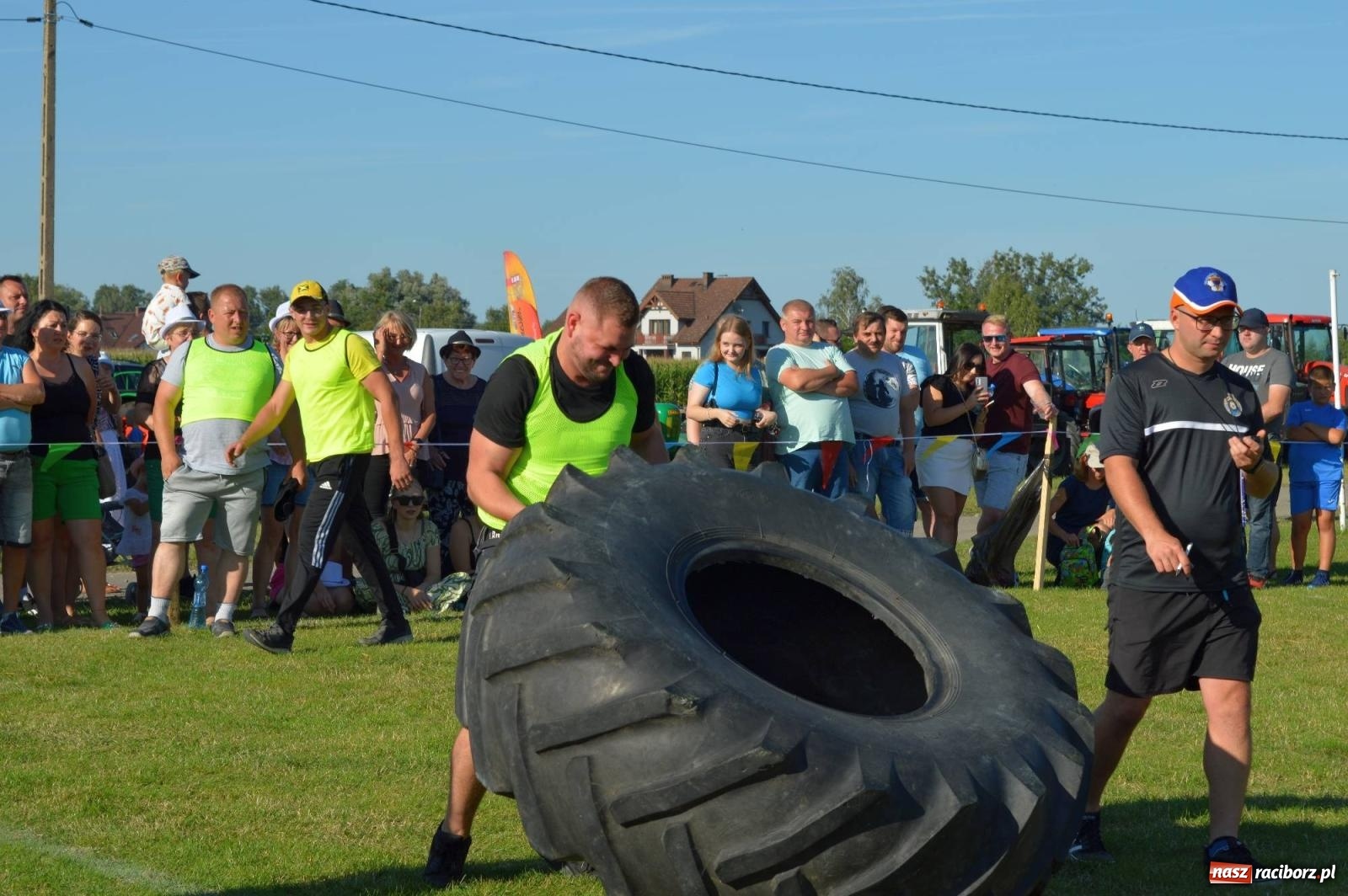 Zdjęcie w galerii na portalu naszraciborz.pl: W farmerach siła, czyli BamberParty 2023 w Grzegorzowicach [FOTO i WIDEO] wiadomości z regionu