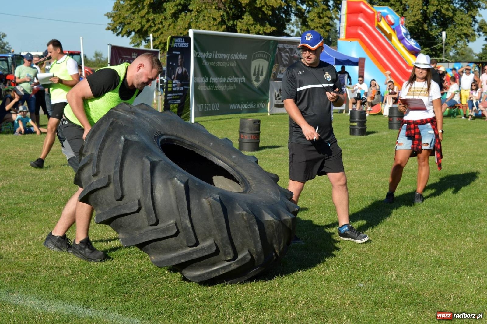 Zdjęcie w galerii na portalu naszraciborz.pl: W farmerach siła, czyli BamberParty 2023 w Grzegorzowicach [FOTO i WIDEO] wiadomości z regionu