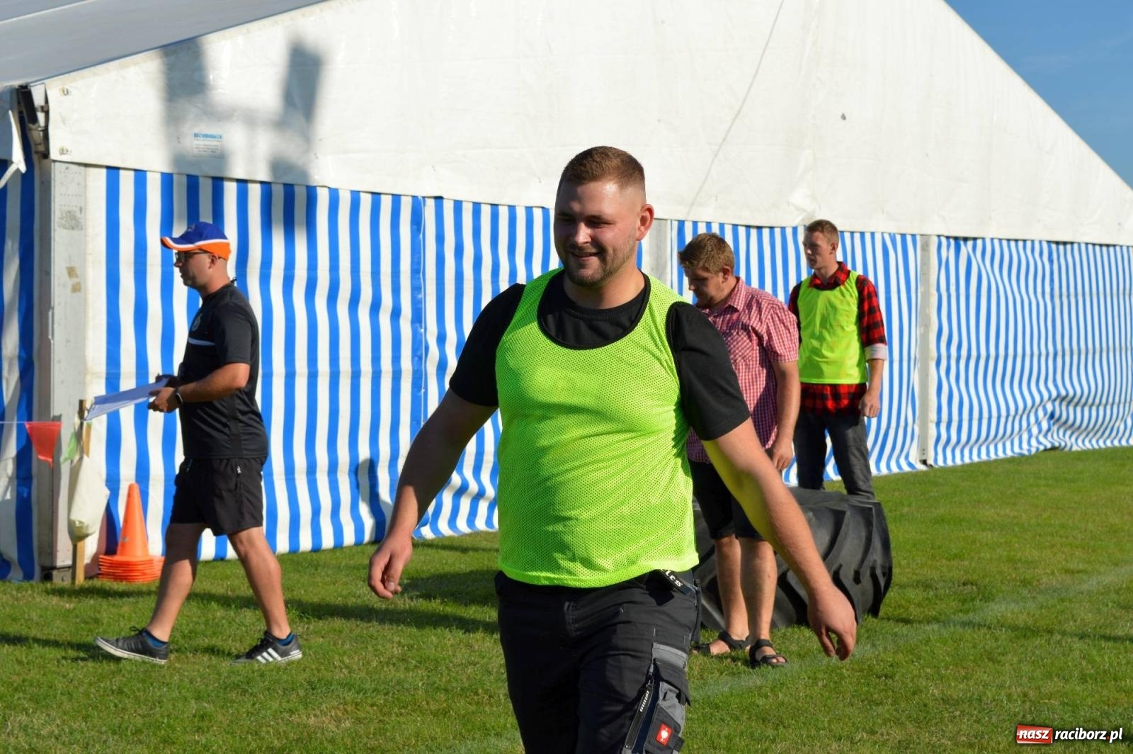 Zdjęcie w galerii na portalu naszraciborz.pl: W farmerach siła, czyli BamberParty 2023 w Grzegorzowicach [FOTO i WIDEO] wiadomości z regionu