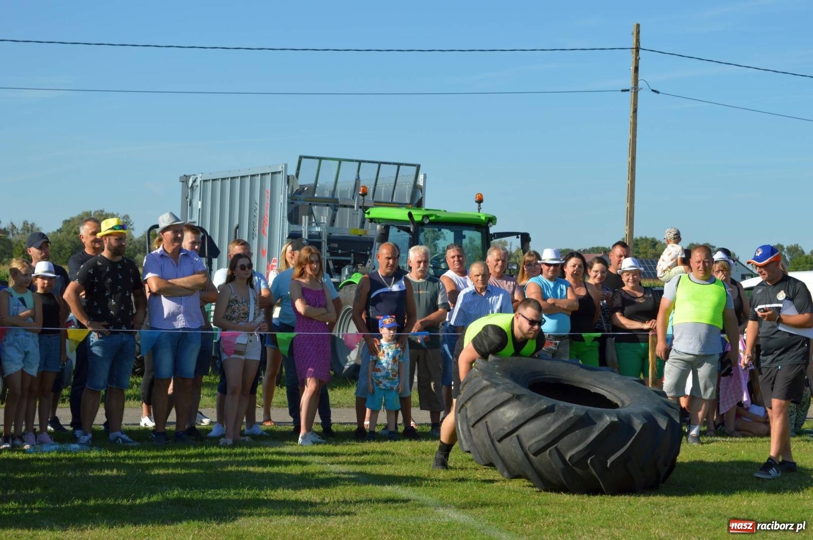 Zdjęcie w galerii na portalu naszraciborz.pl: W farmerach siła, czyli BamberParty 2023 w Grzegorzowicach [FOTO i WIDEO] wiadomości z regionu