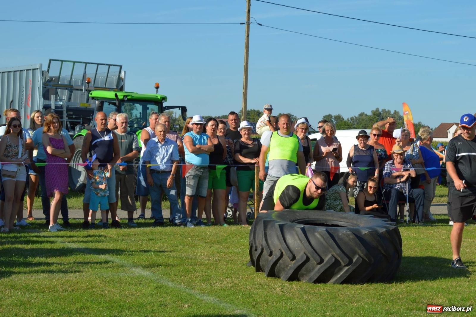 Zdjęcie w galerii na portalu naszraciborz.pl: W farmerach siła, czyli BamberParty 2023 w Grzegorzowicach [FOTO i WIDEO] wiadomości z regionu