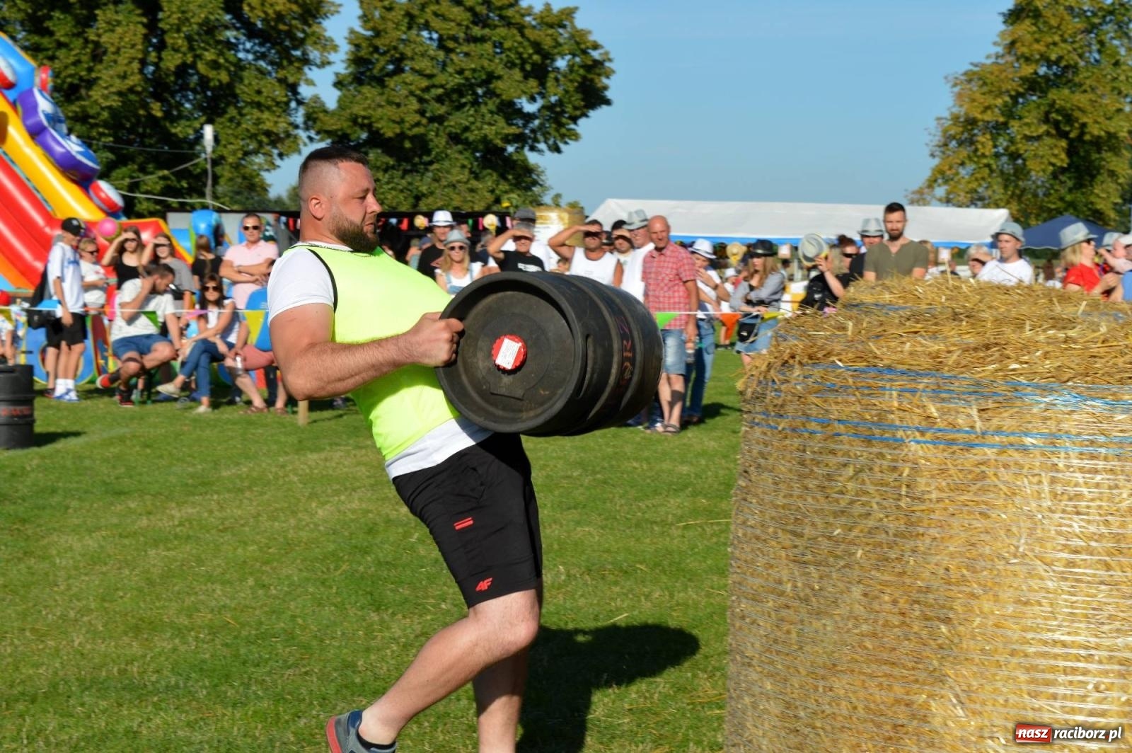 Zdjęcie w galerii na portalu naszraciborz.pl: W farmerach siła, czyli BamberParty 2023 w Grzegorzowicach [FOTO i WIDEO] wiadomości z regionu