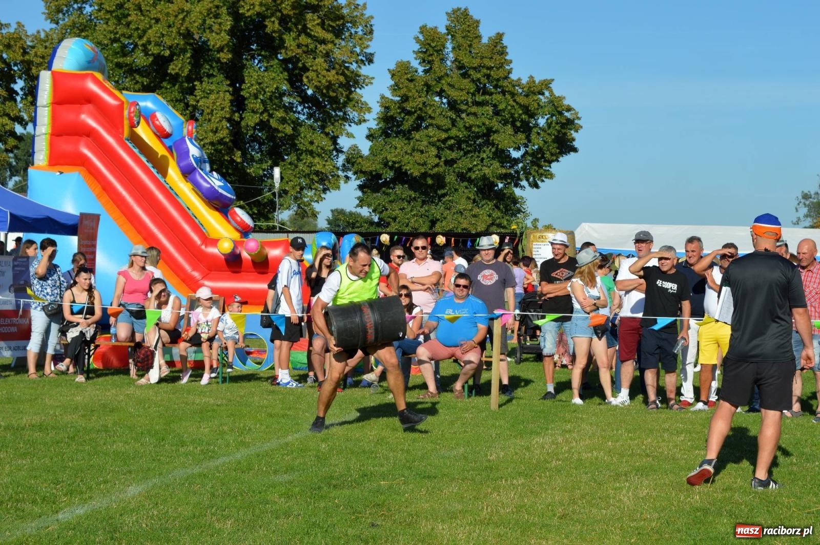 Zdjęcie w galerii na portalu naszraciborz.pl: W farmerach siła, czyli BamberParty 2023 w Grzegorzowicach [FOTO i WIDEO] wiadomości z regionu