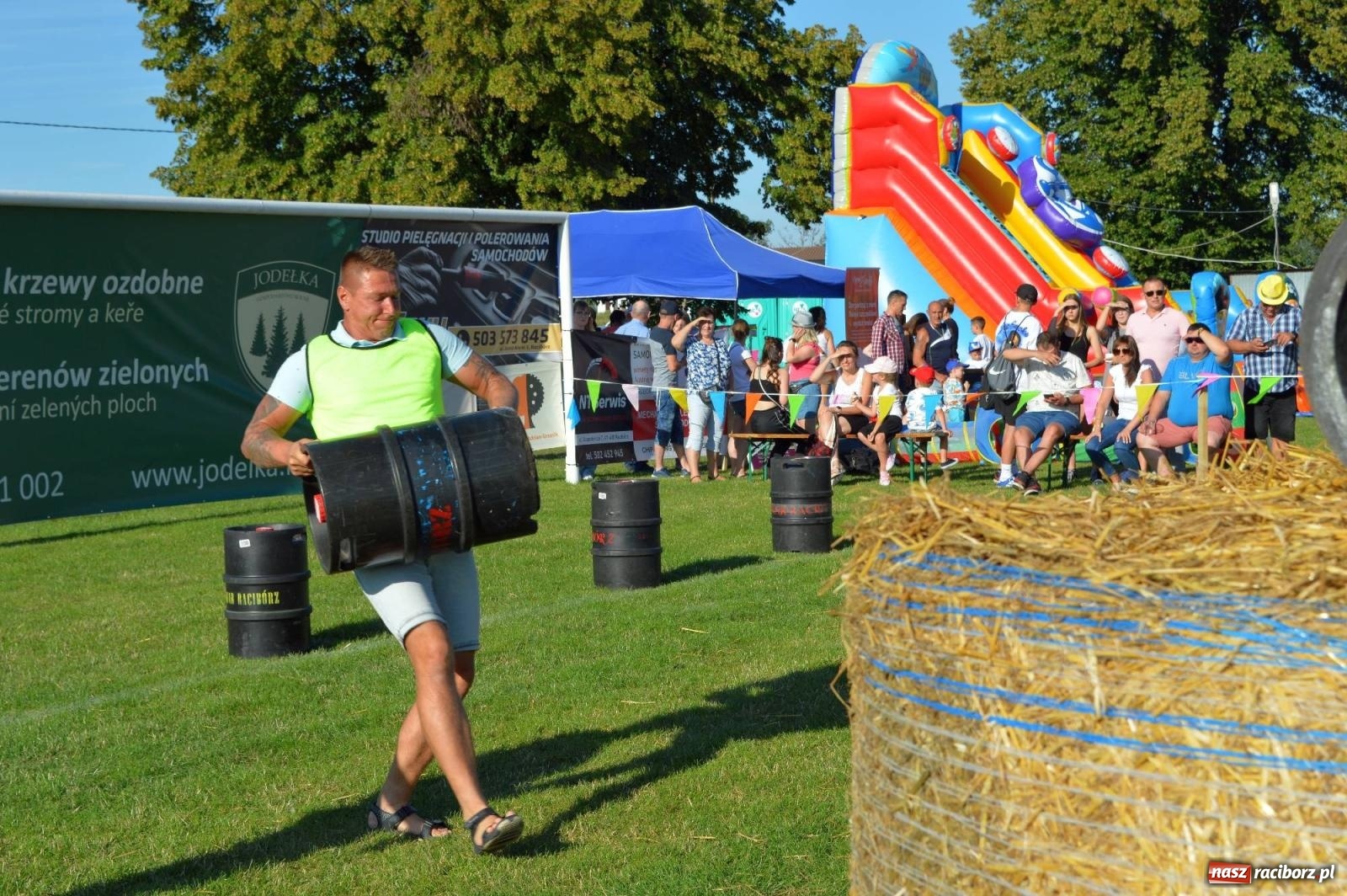 Zdjęcie w galerii na portalu naszraciborz.pl: W farmerach siła, czyli BamberParty 2023 w Grzegorzowicach [FOTO i WIDEO] wiadomości z regionu
