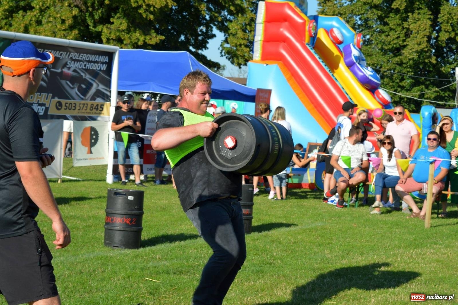 Zdjęcie w galerii na portalu naszraciborz.pl: W farmerach siła, czyli BamberParty 2023 w Grzegorzowicach [FOTO i WIDEO] wiadomości z regionu