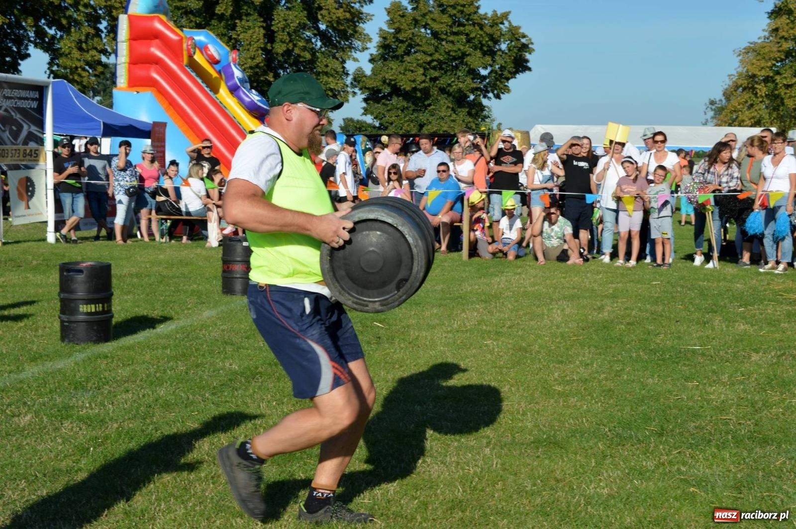 Zdjęcie w galerii na portalu naszraciborz.pl: W farmerach siła, czyli BamberParty 2023 w Grzegorzowicach [FOTO i WIDEO] wiadomości z regionu