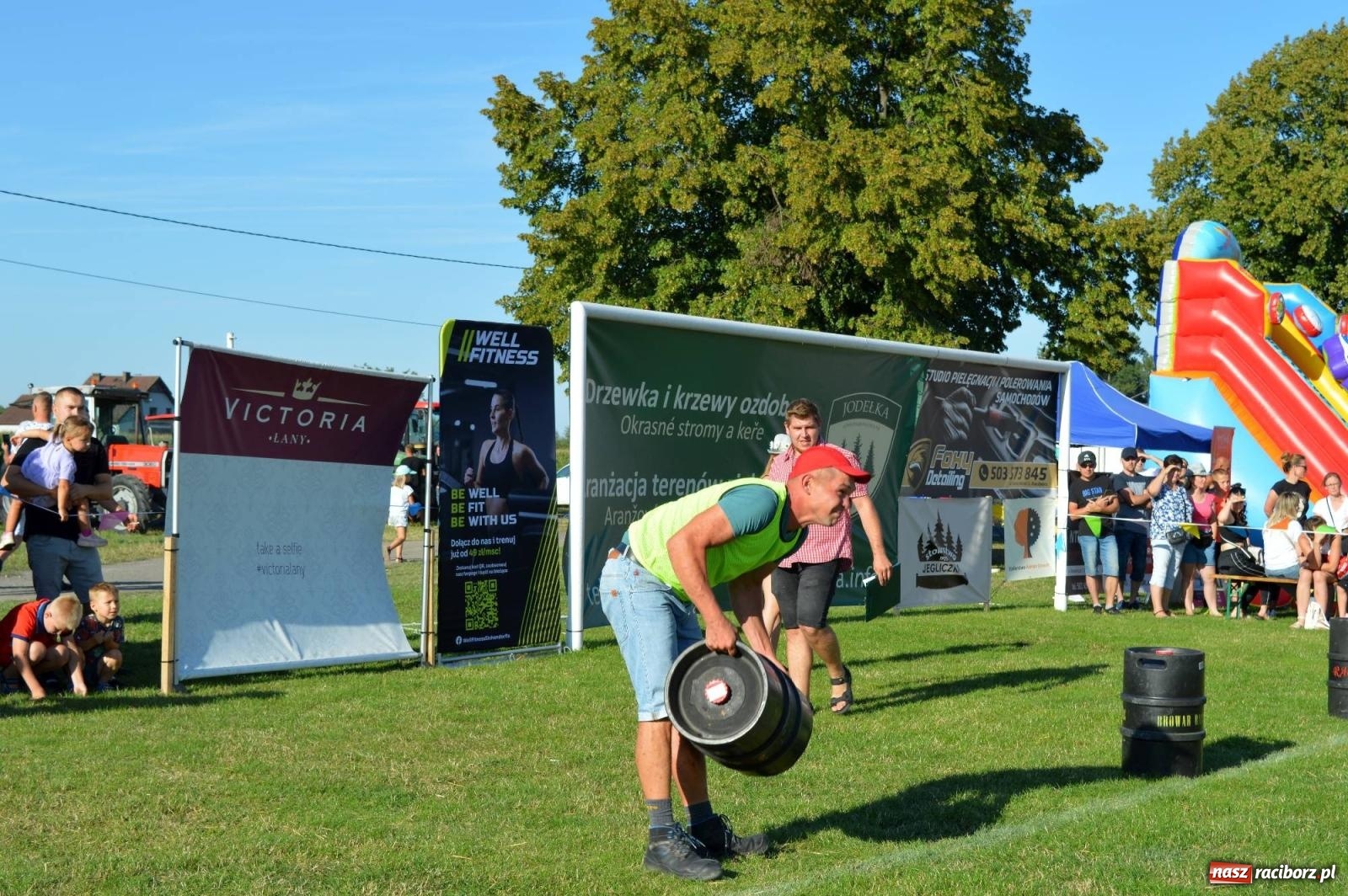 Zdjęcie w galerii na portalu naszraciborz.pl: W farmerach siła, czyli BamberParty 2023 w Grzegorzowicach [FOTO i WIDEO] wiadomości z regionu