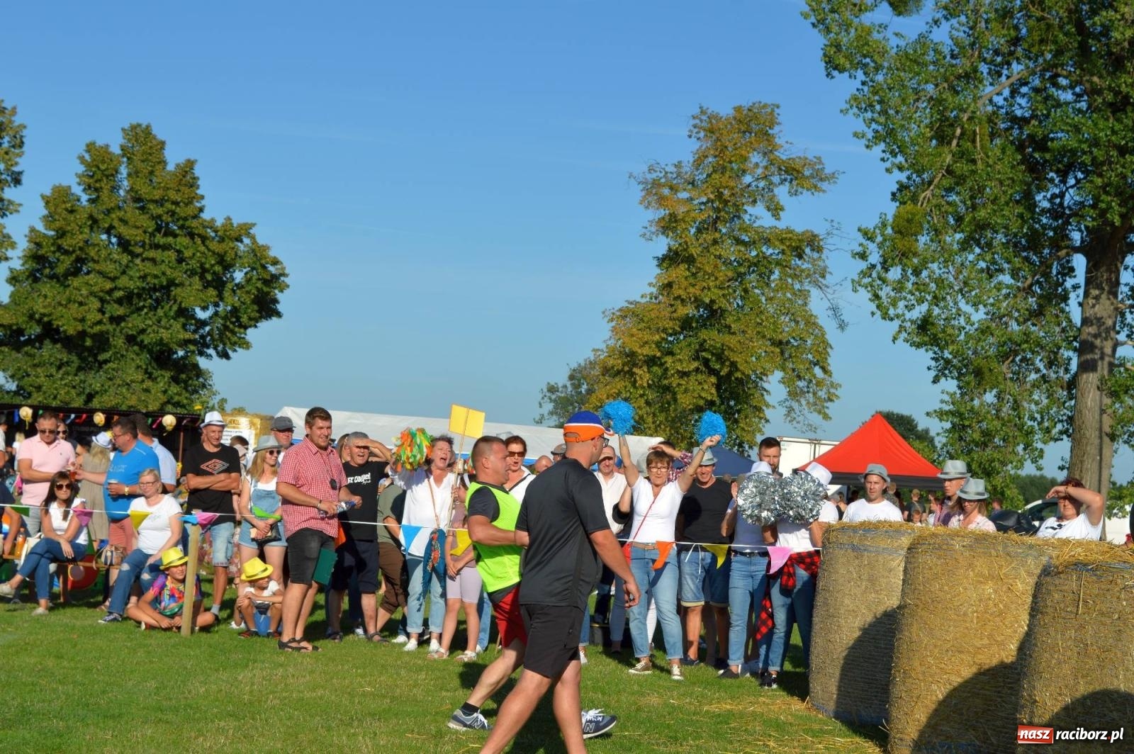 Zdjęcie w galerii na portalu naszraciborz.pl: W farmerach siła, czyli BamberParty 2023 w Grzegorzowicach [FOTO i WIDEO] wiadomości z regionu