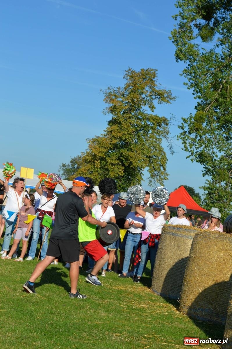 Zdjęcie w galerii na portalu naszraciborz.pl: W farmerach siła, czyli BamberParty 2023 w Grzegorzowicach [FOTO i WIDEO] wiadomości z regionu