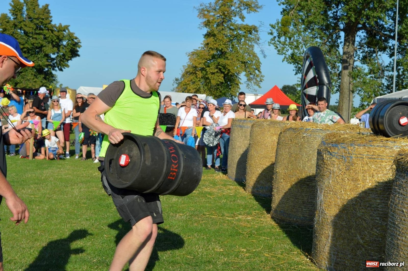 Zdjęcie w galerii na portalu naszraciborz.pl: W farmerach siła, czyli BamberParty 2023 w Grzegorzowicach [FOTO i WIDEO] wiadomości z regionu