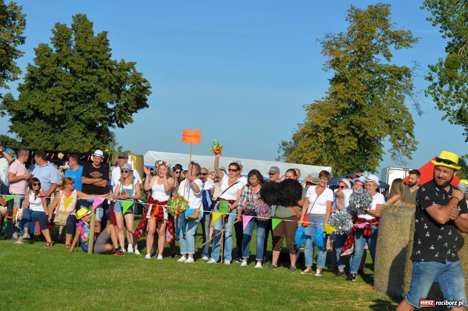 Zdjęcie w galerii na portalu naszraciborz.pl: W farmerach siła, czyli BamberParty 2023 w Grzegorzowicach [FOTO i WIDEO] wiadomości z regionu