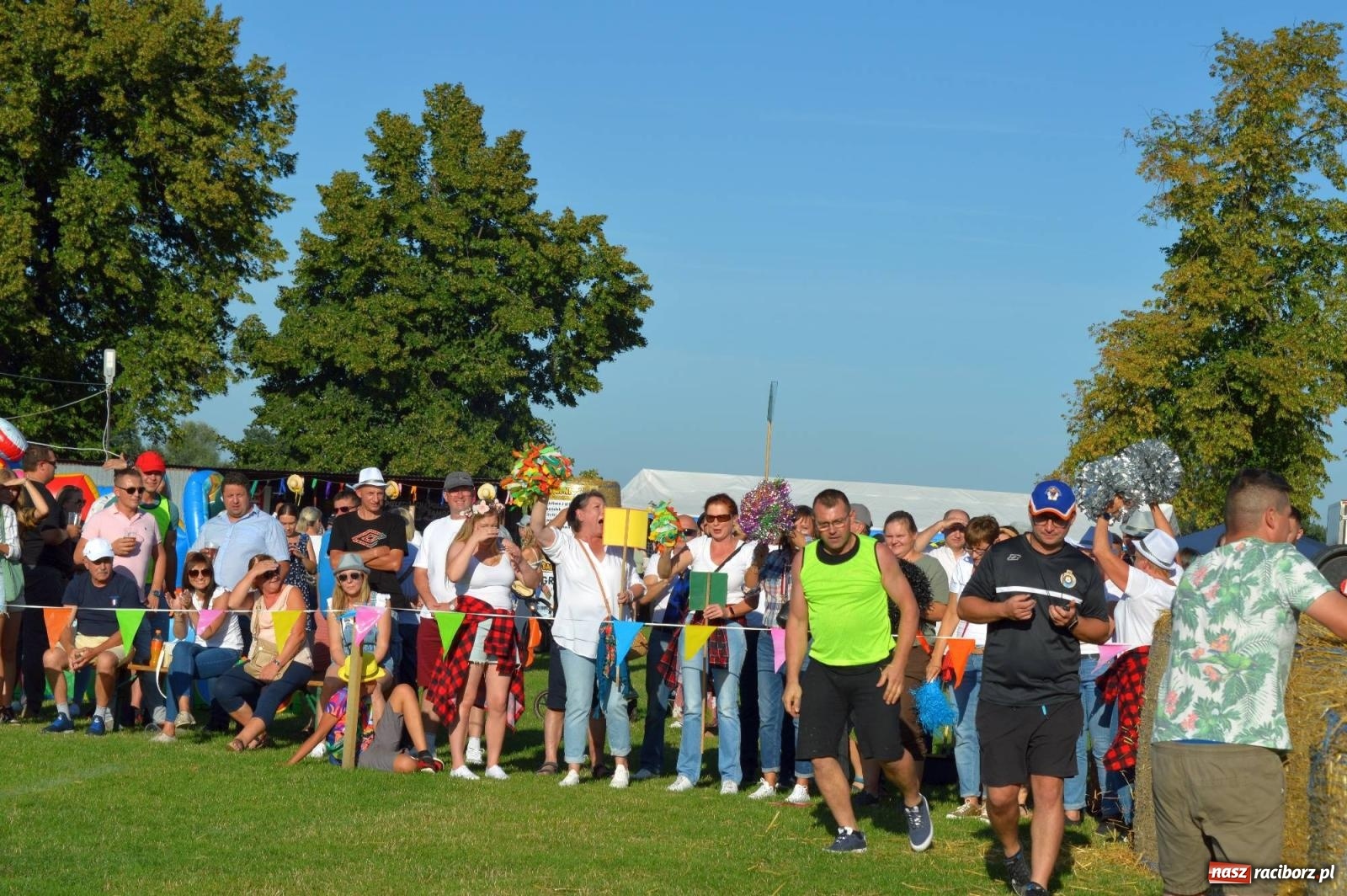 Zdjęcie w galerii na portalu naszraciborz.pl: W farmerach siła, czyli BamberParty 2023 w Grzegorzowicach [FOTO i WIDEO] wiadomości z regionu