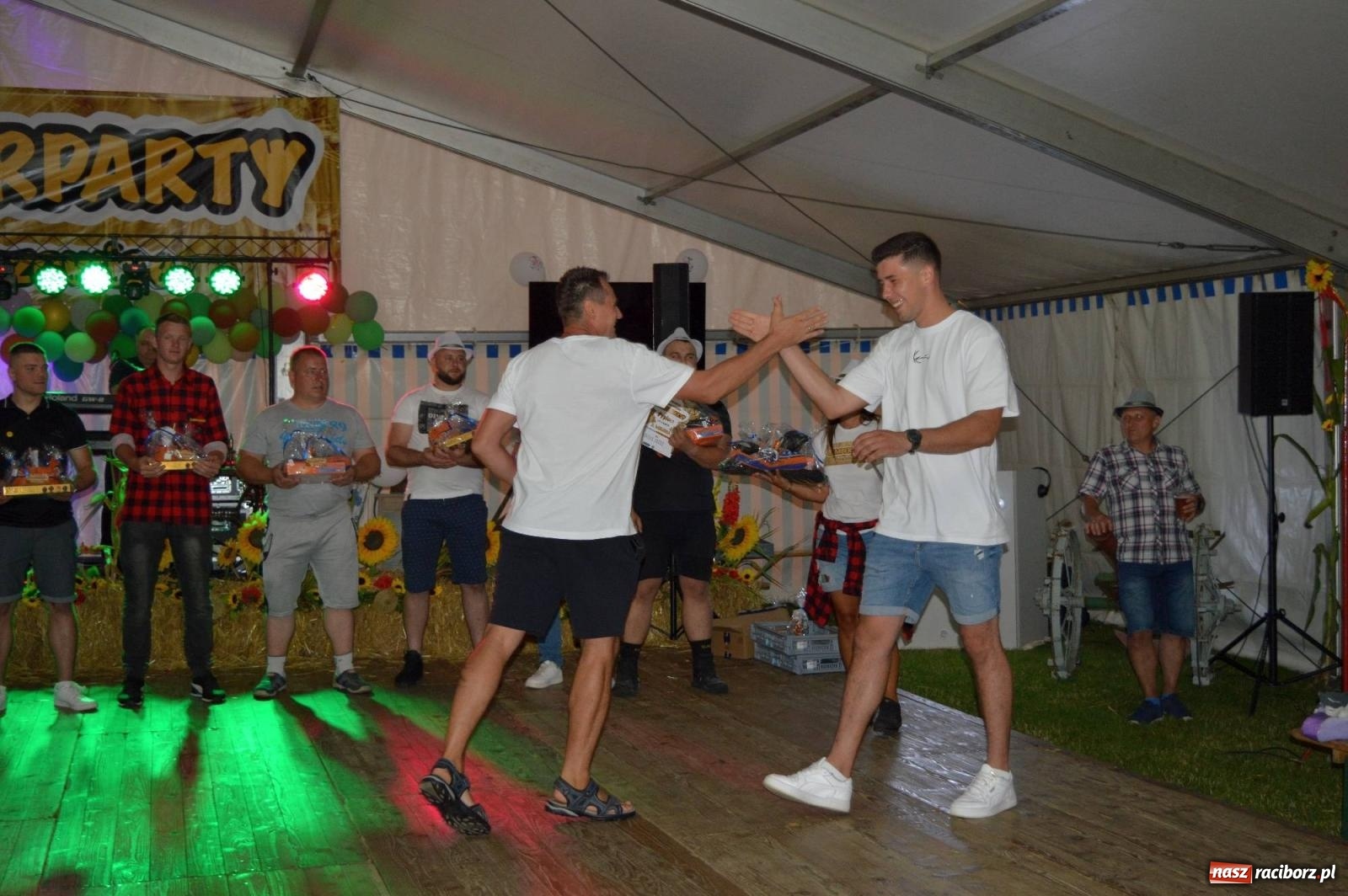 Zdjęcie w galerii na portalu naszraciborz.pl: W farmerach siła, czyli BamberParty 2023 w Grzegorzowicach [FOTO i WIDEO] wiadomości z regionu