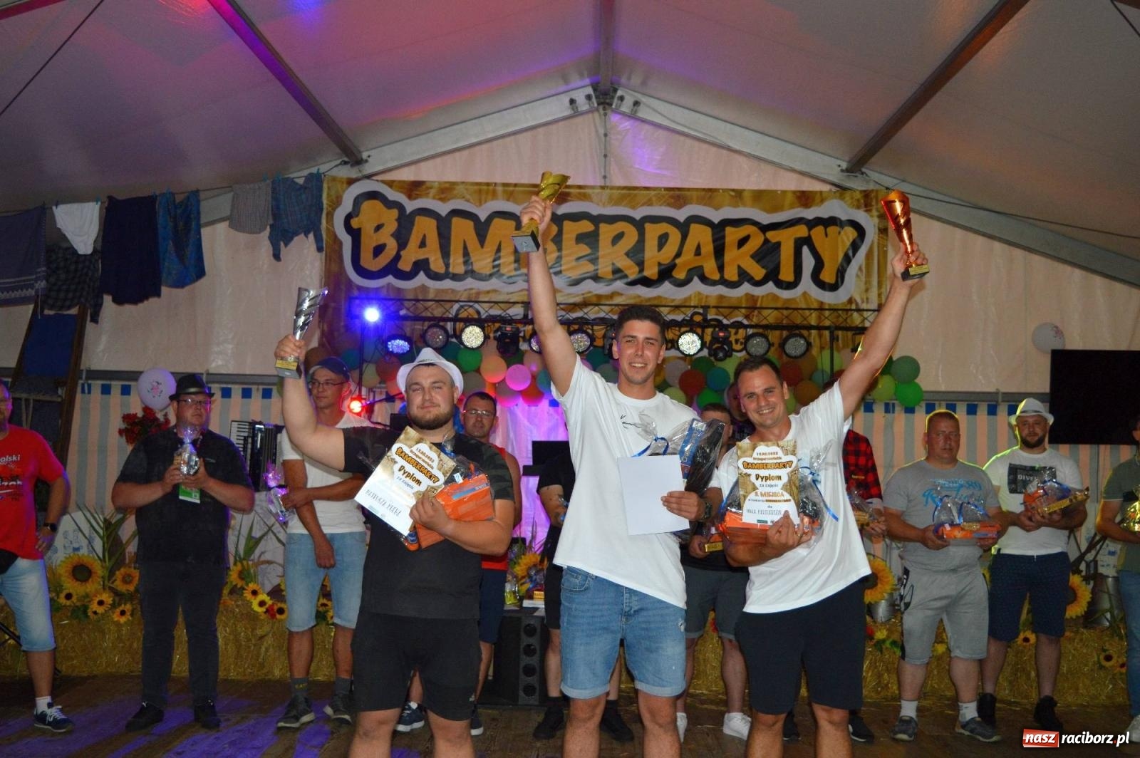 Zdjęcie w galerii na portalu naszraciborz.pl: W farmerach siła, czyli BamberParty 2023 w Grzegorzowicach [FOTO i WIDEO] wiadomości z regionu