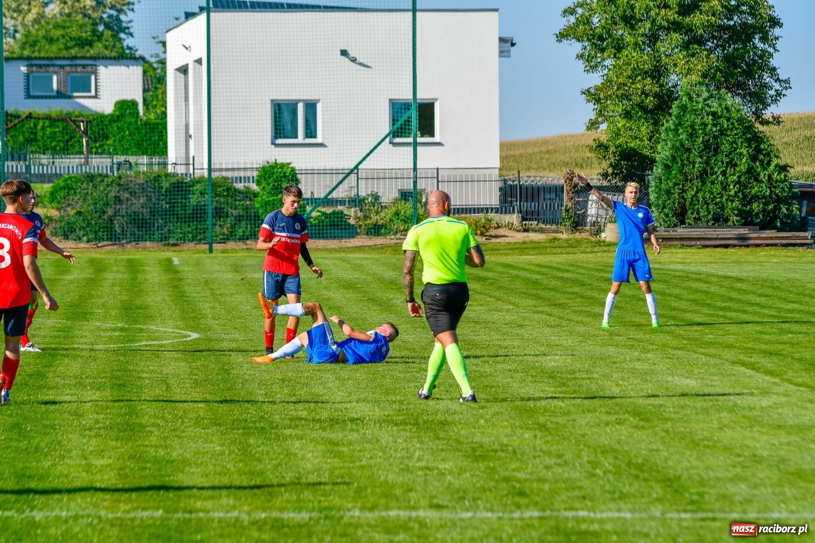 Zdjęcie w galerii na portalu naszraciborz.pl: Pietraszyn pokonał Krzanowice w debiucie w A klasie [FOTO] wiadomości z regionu