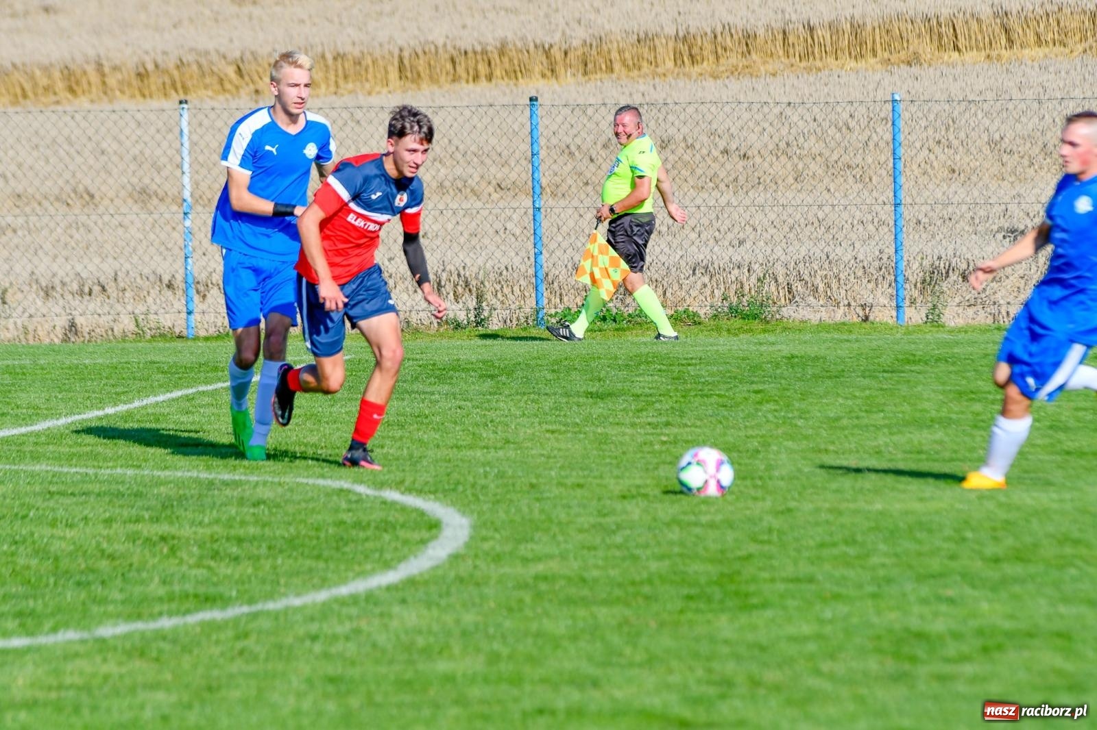 Zdjęcie w galerii na portalu naszraciborz.pl: Pietraszyn pokonał Krzanowice w debiucie w A klasie [FOTO] wiadomości z regionu