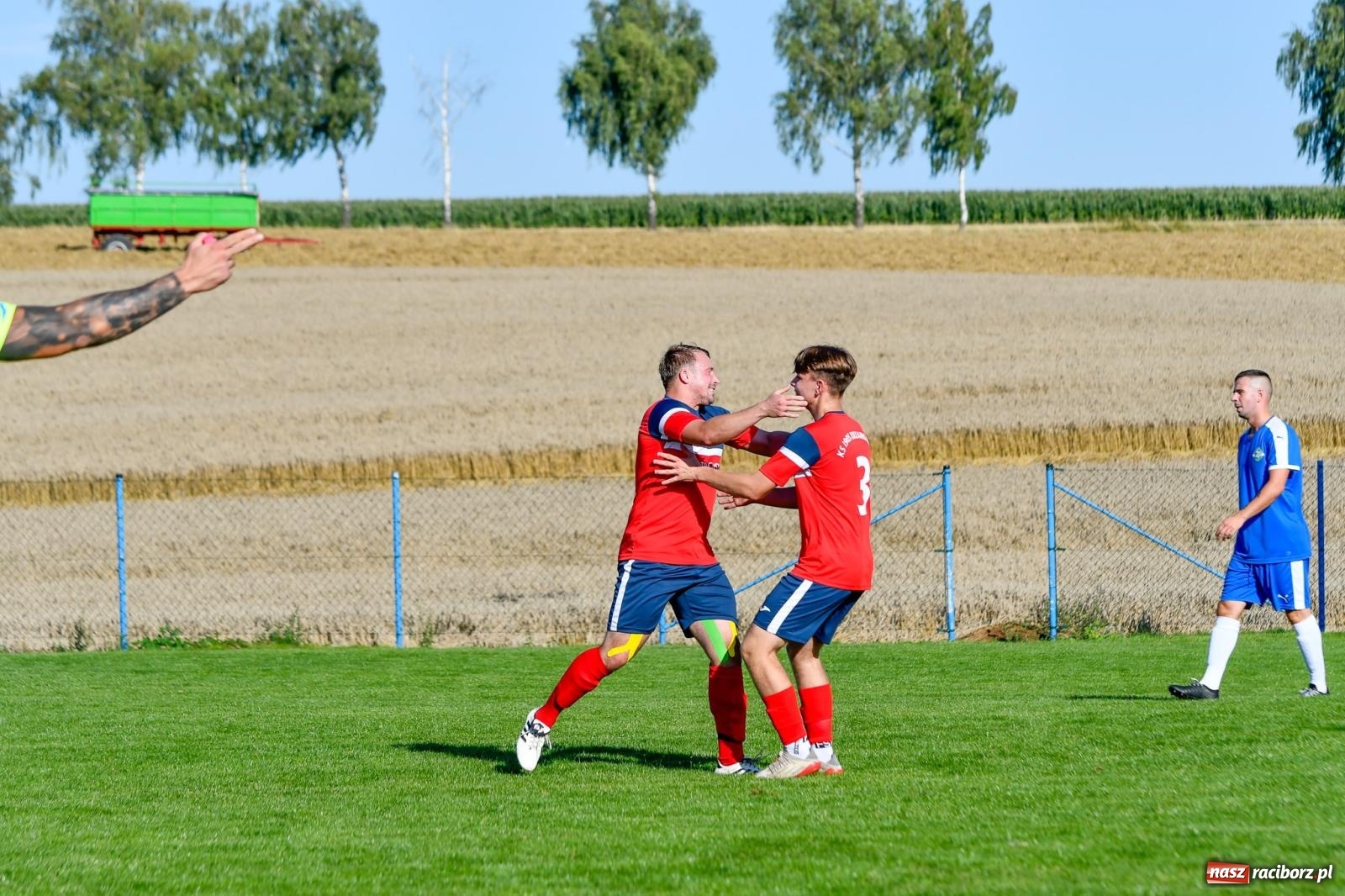 Zdjęcie w galerii na portalu naszraciborz.pl: Pietraszyn pokonał Krzanowice w debiucie w A klasie [FOTO] wiadomości z regionu